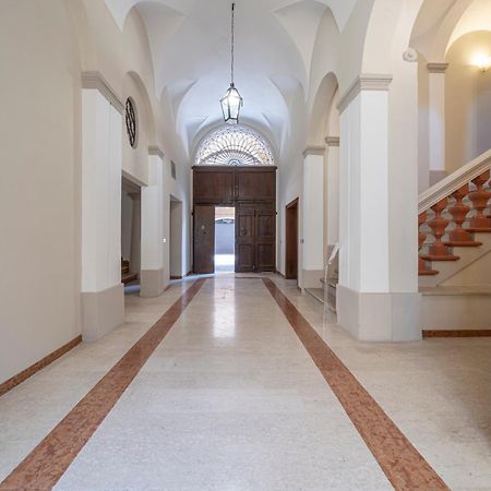 Via Emilia Centro - Stupendo Appartamento A モデナ エクステリア 写真